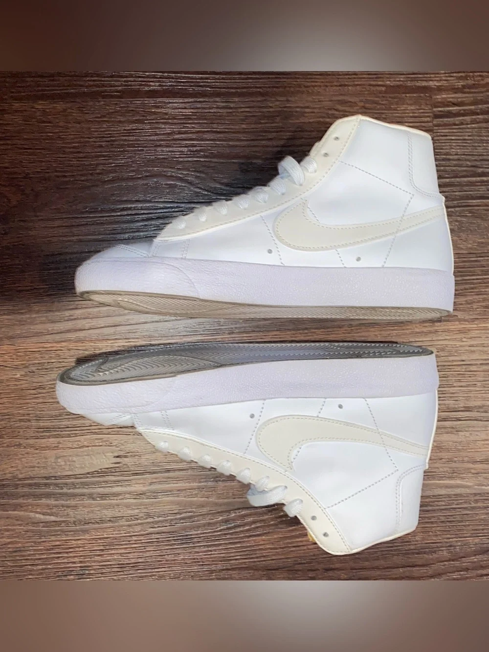 Nike basketball gym shoes